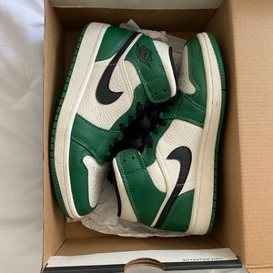 2018
Air Jordan 1 Mid 'Pine Green' size 5.5 in men’s